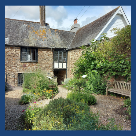 Advert for volunteer opportunities at Totnes Museum